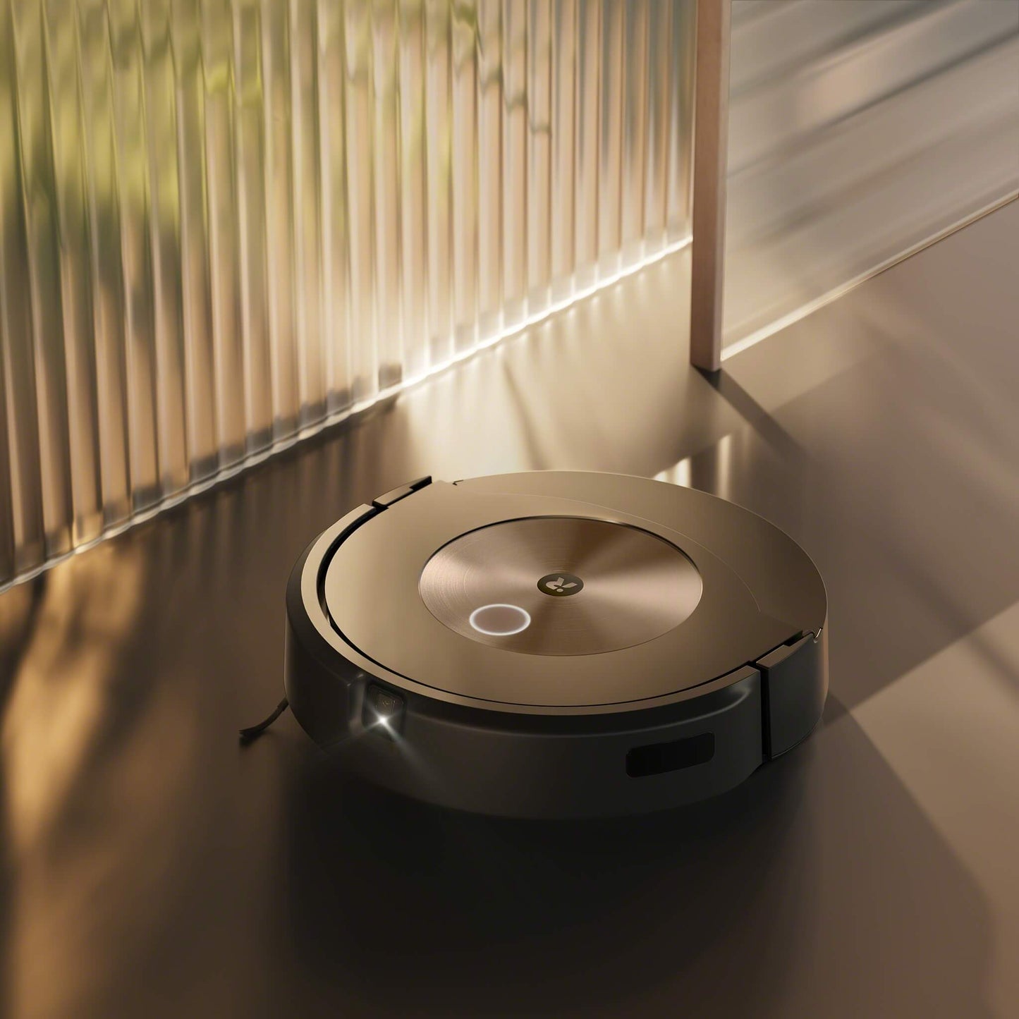 Roomba Combo® j9+ robots putekļu sūcējs ar grīdas mazgāšanas funkciju
